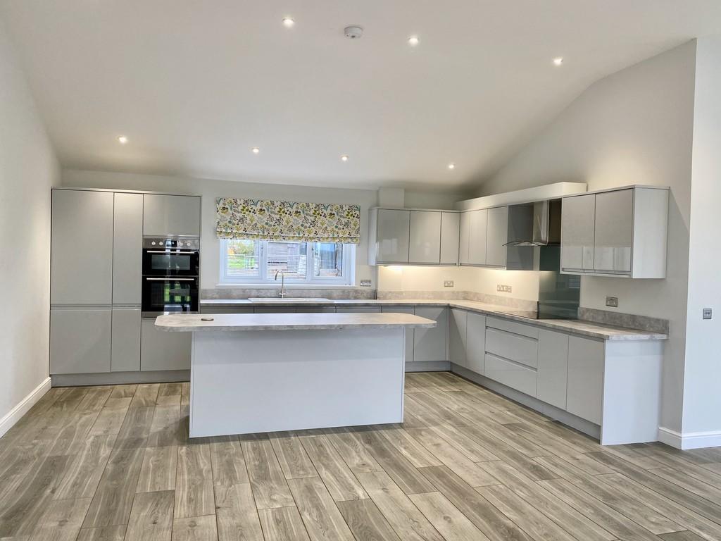 Fitted Kitchen