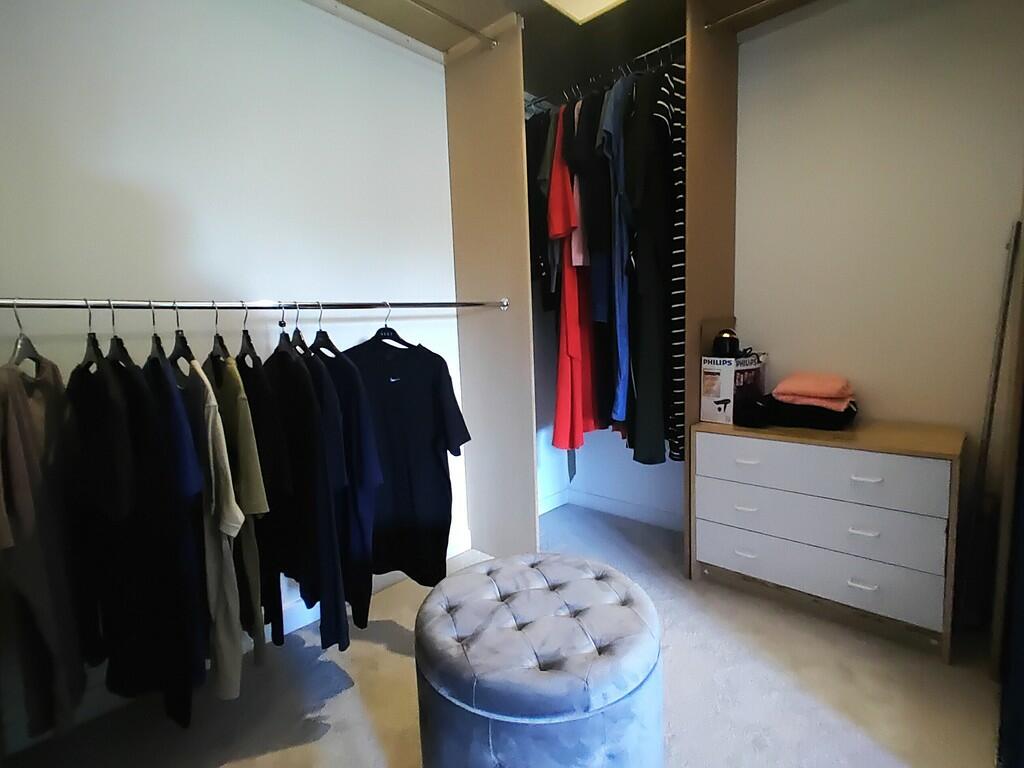 Walk-in Wardrobe