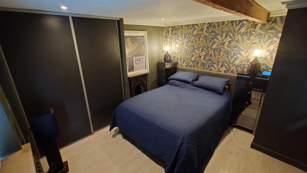 BED1.jpg