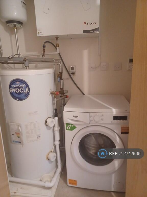 Utility Room With Washing Machine