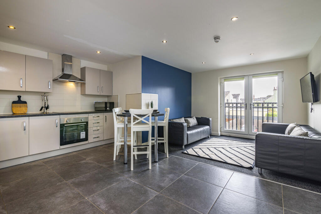 Flat8LordTennyson-6 (1).jpg