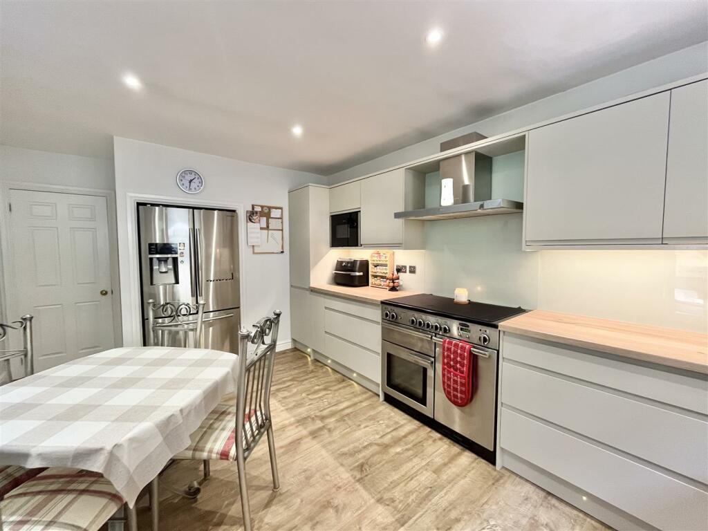 Breakfast Kitchen