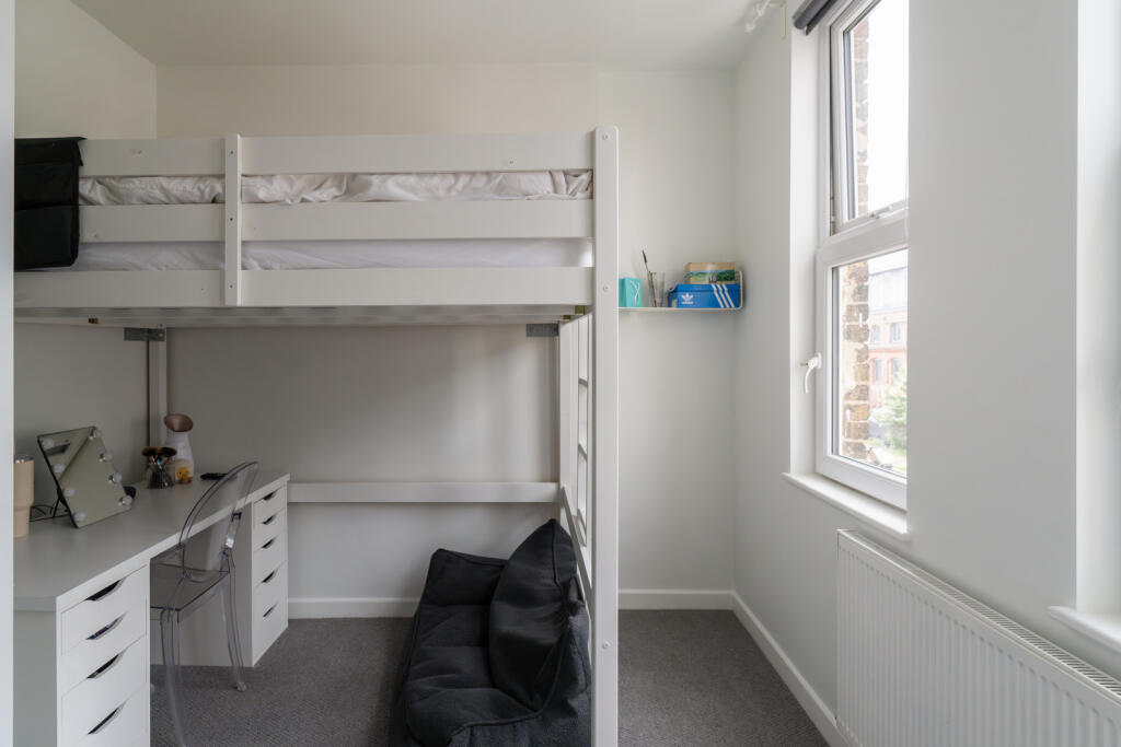 305610 - 471HarrowRoad_HighRes-6.jpg