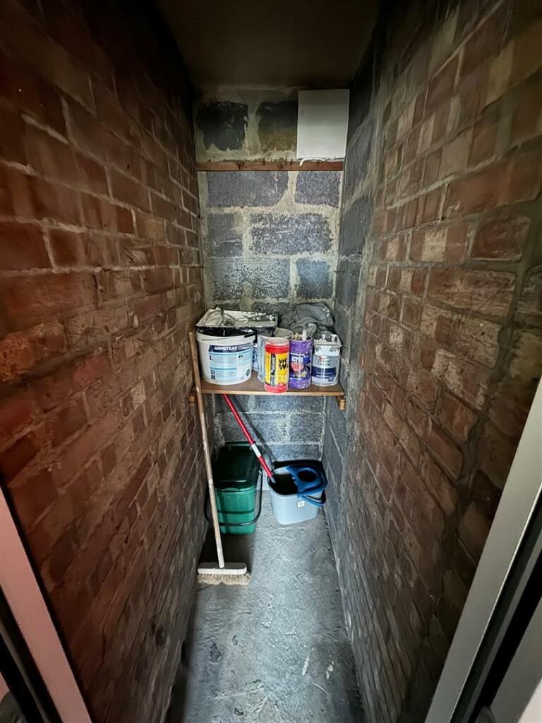 Cupboard.jpg