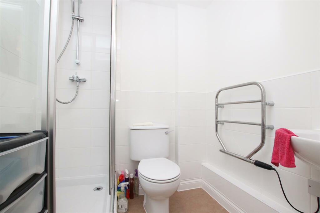 Shower Room.JPG