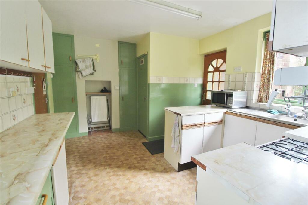 KITCHEN - Further