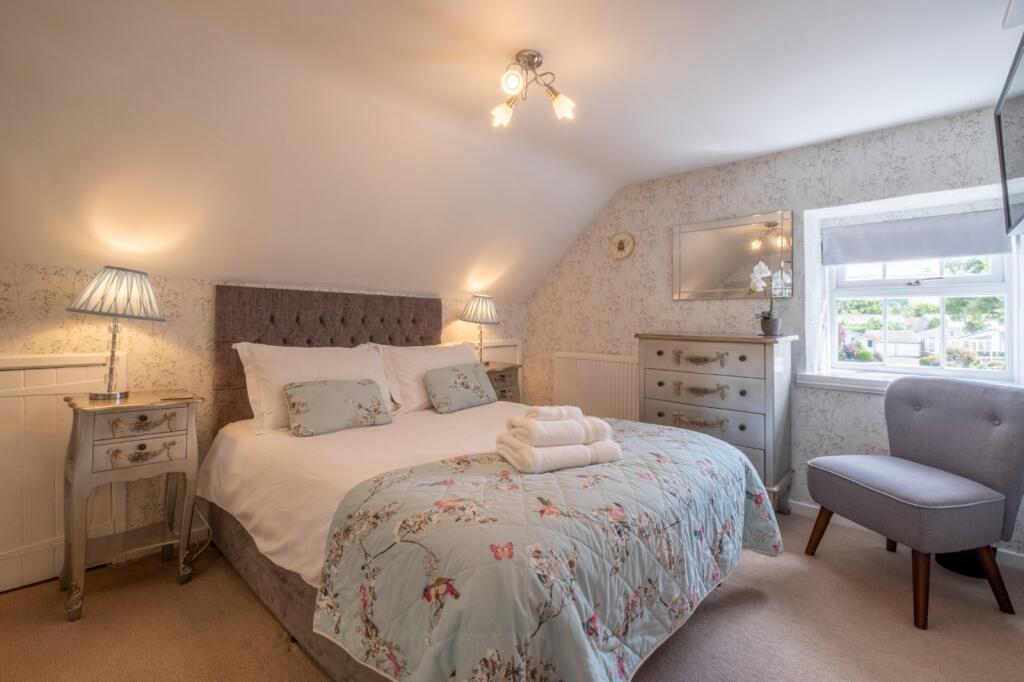 Sixth Bedroom