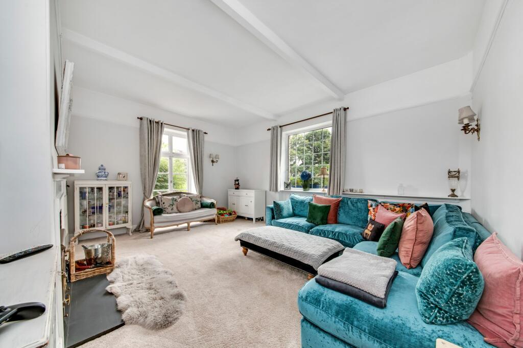 SITTING ROOM