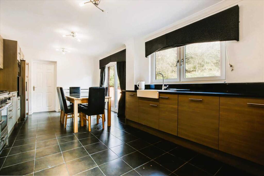 Kitchen Dining (1)