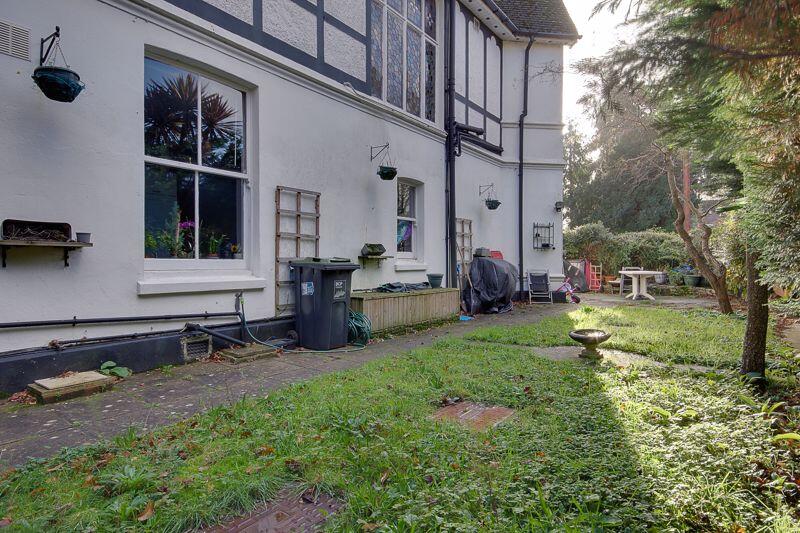 Private Patio/Garden