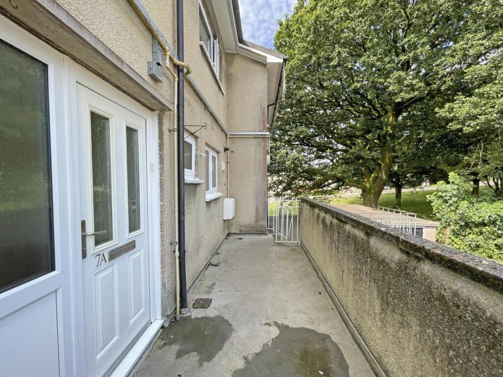 Congreve Gardens 7a Entrance.jpg