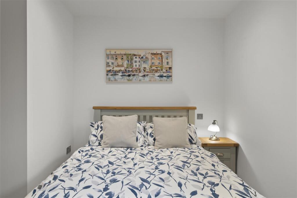 flat 5 bed 1a.jpg