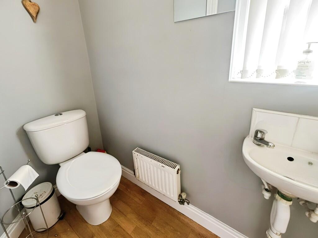 a554089a-WhatsApp...