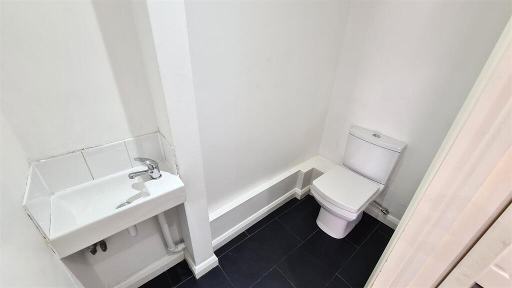 GF WC