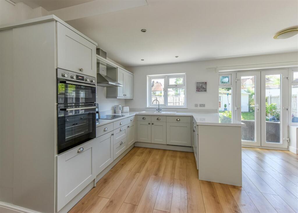 4 Regent Road-Kitchen (4).jpg