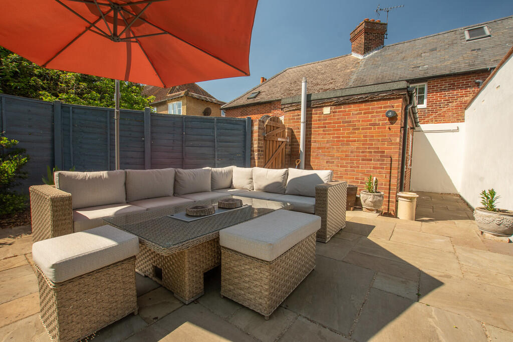 Alfresco Dining