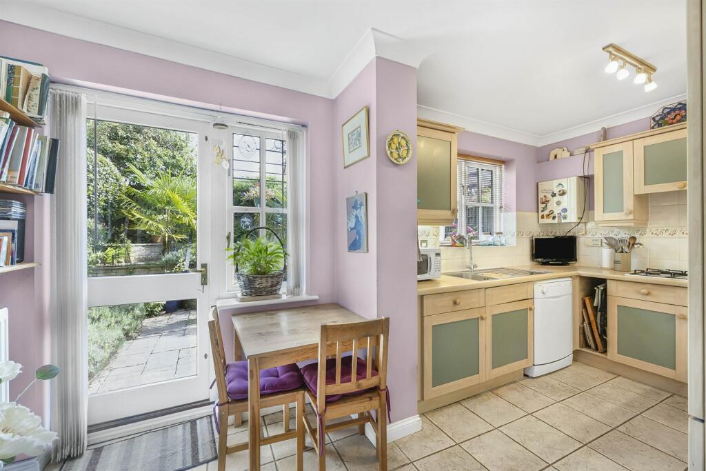 Kitchen/Breakfast Ro