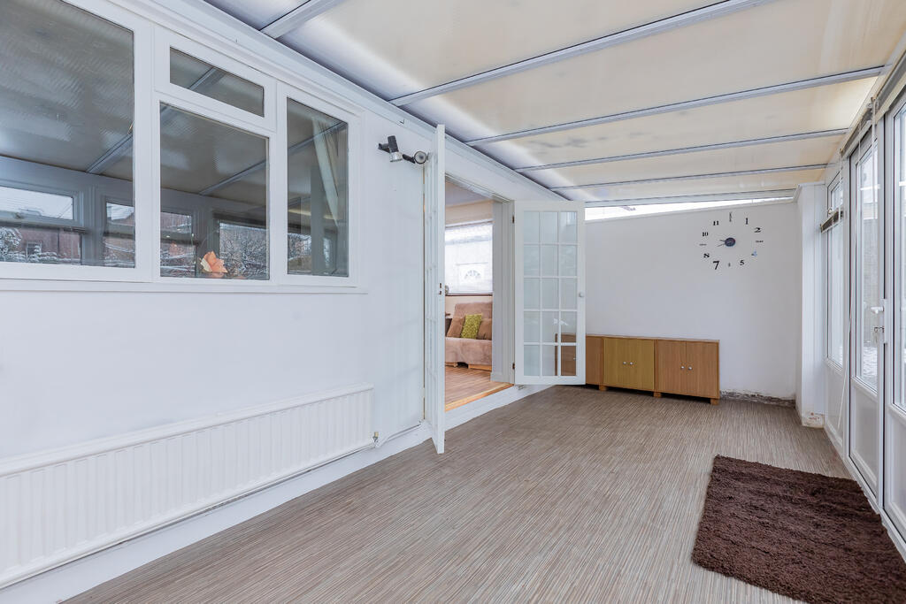 36 Shrubbery Road -13