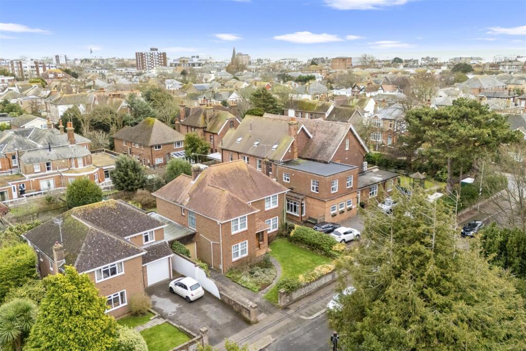 Beccles Road, 4-038.jpg