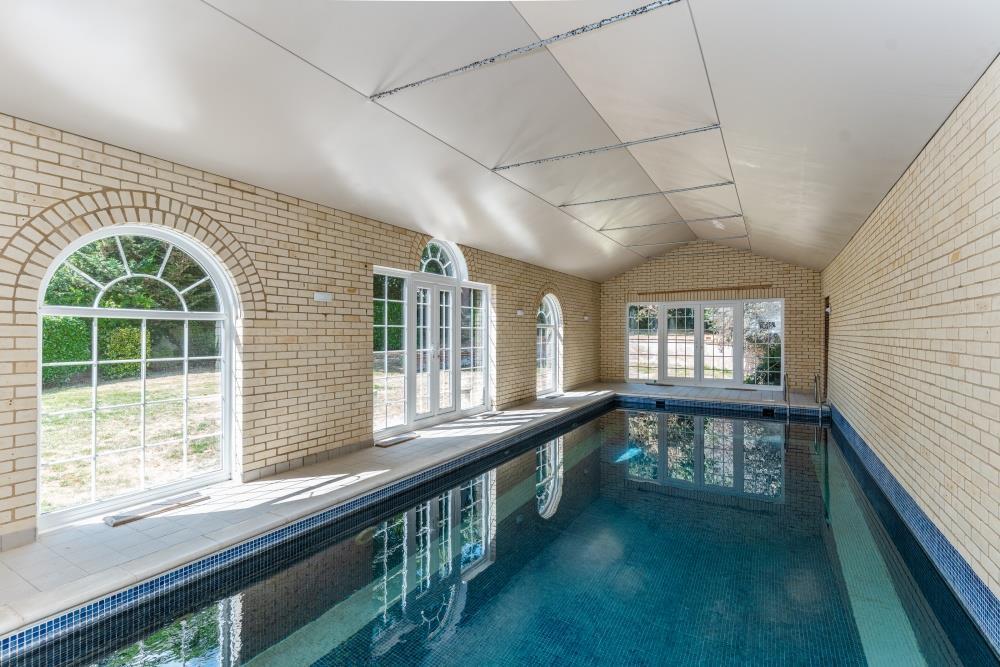 Pool.jpg