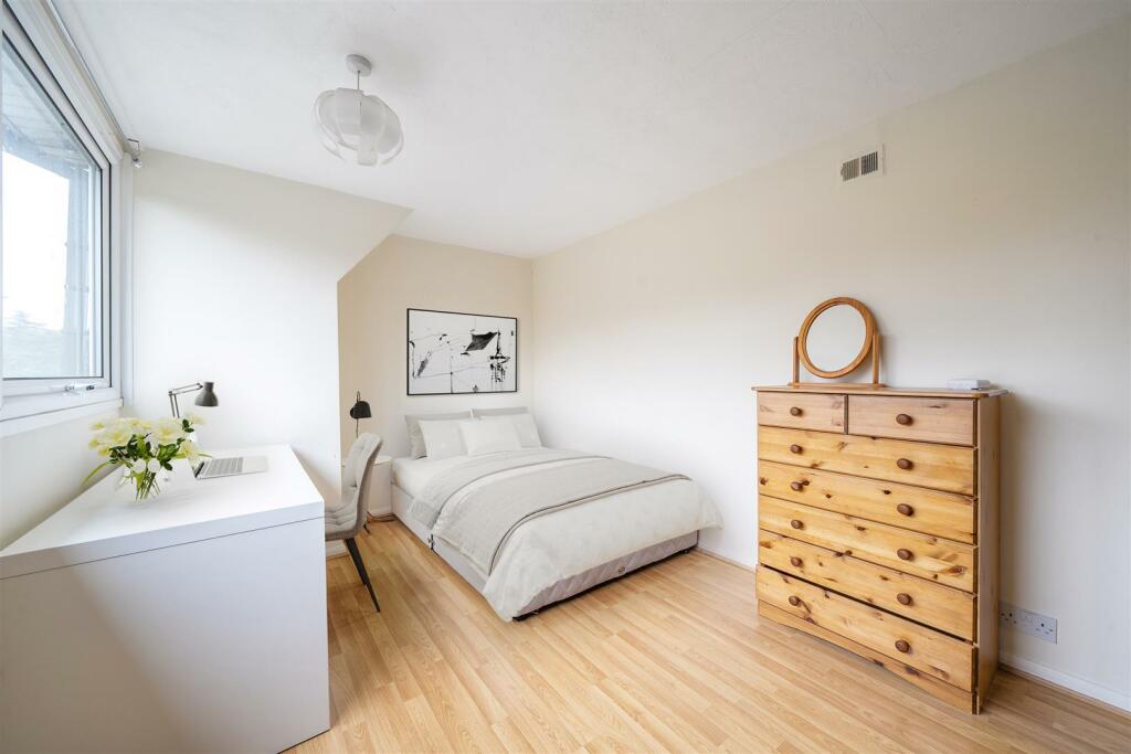 elm lodge 2.JPG
