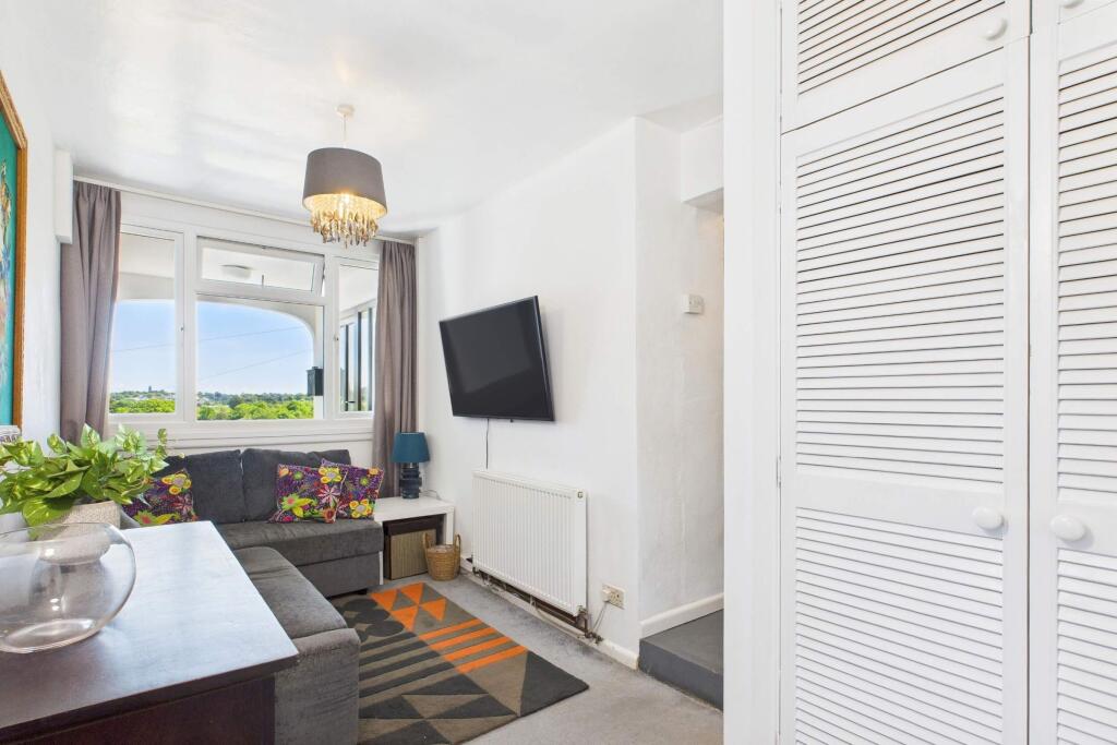 Ground level lounge/bedroom