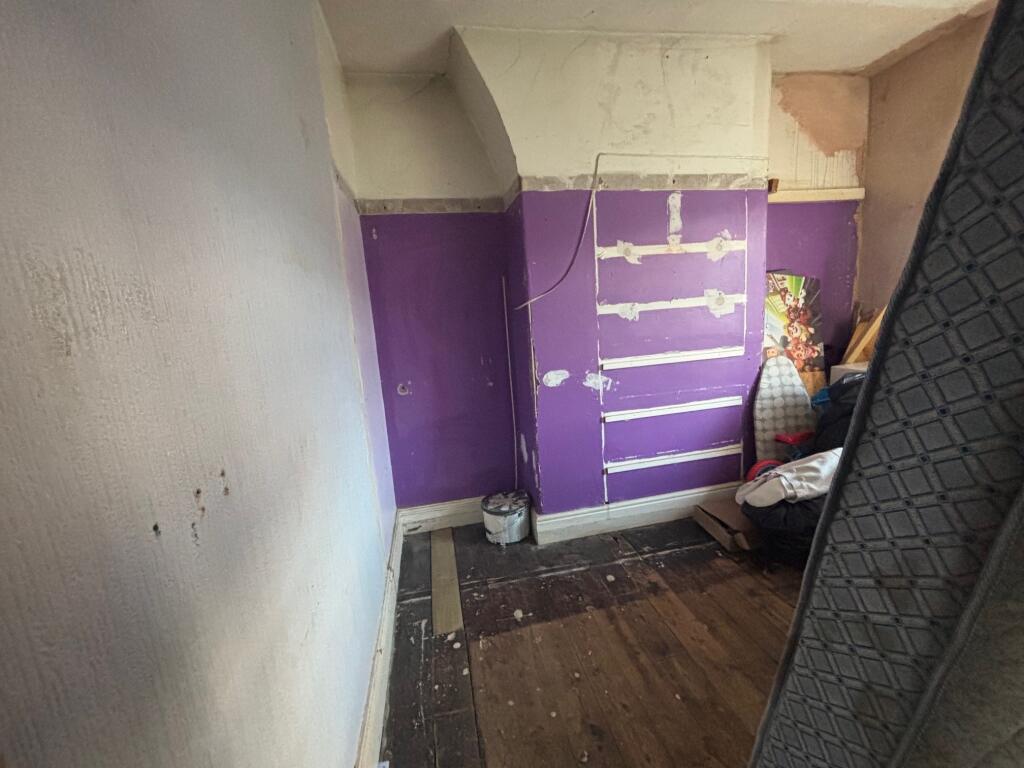 Bedroom 2 T202512101145.jpg