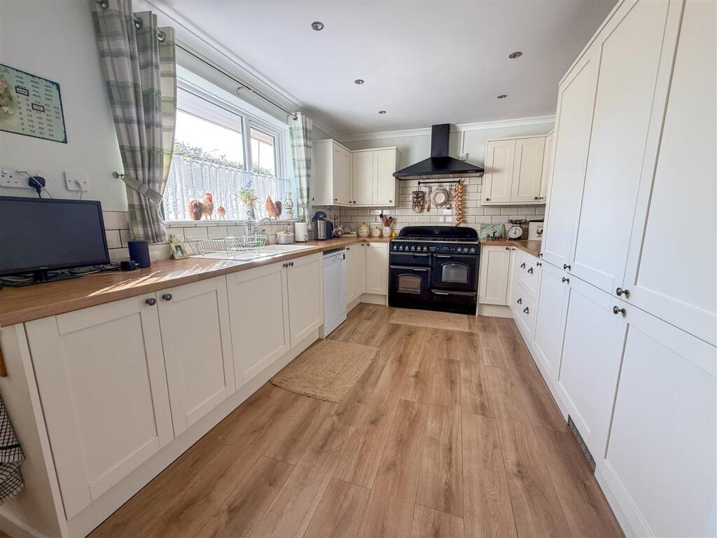 KITCHEN VIEW