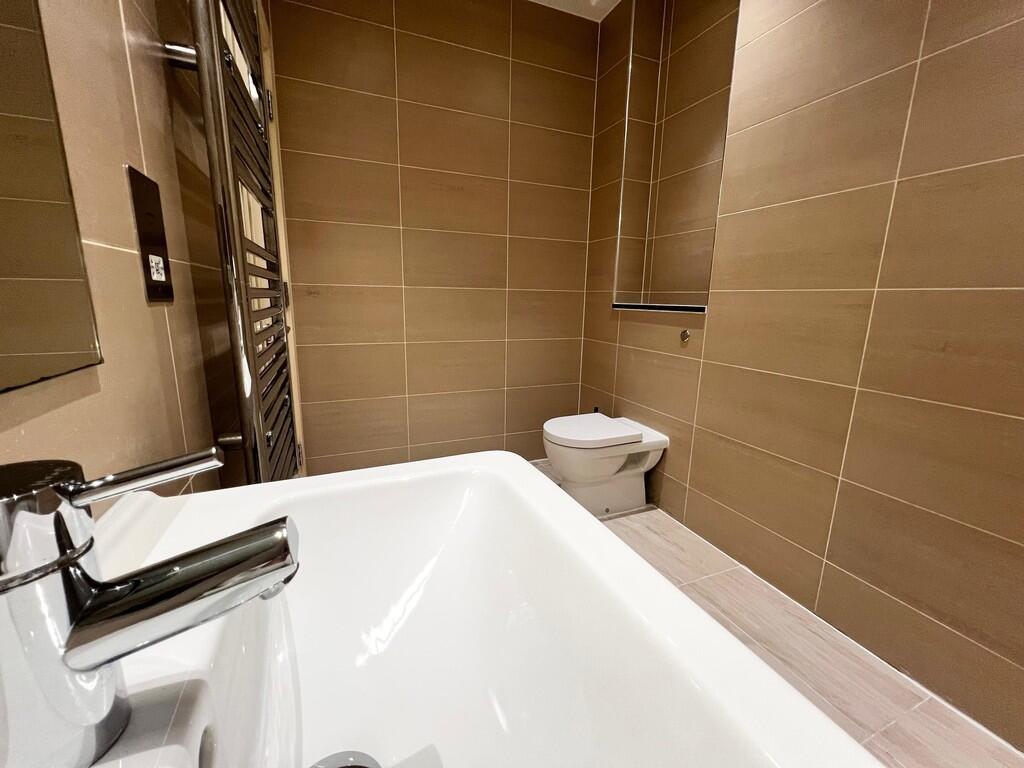 Bathroom (3)