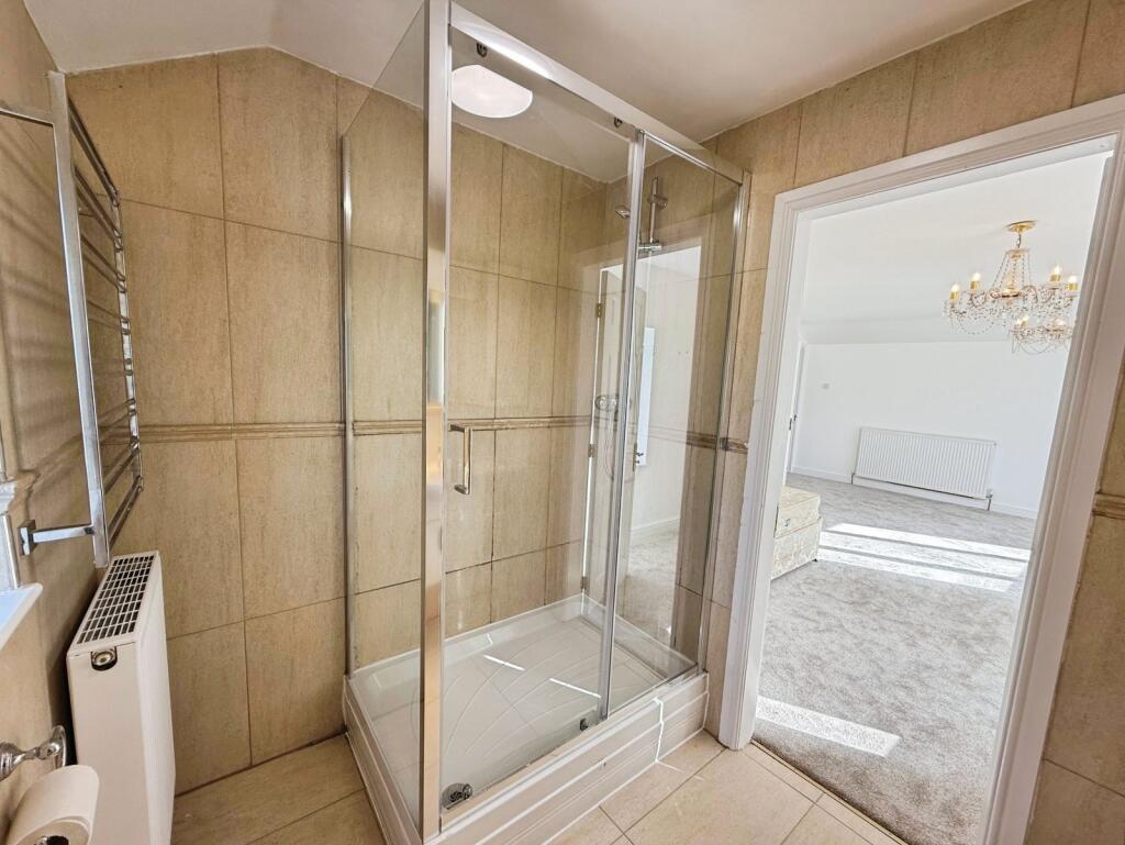 En-Suite 1