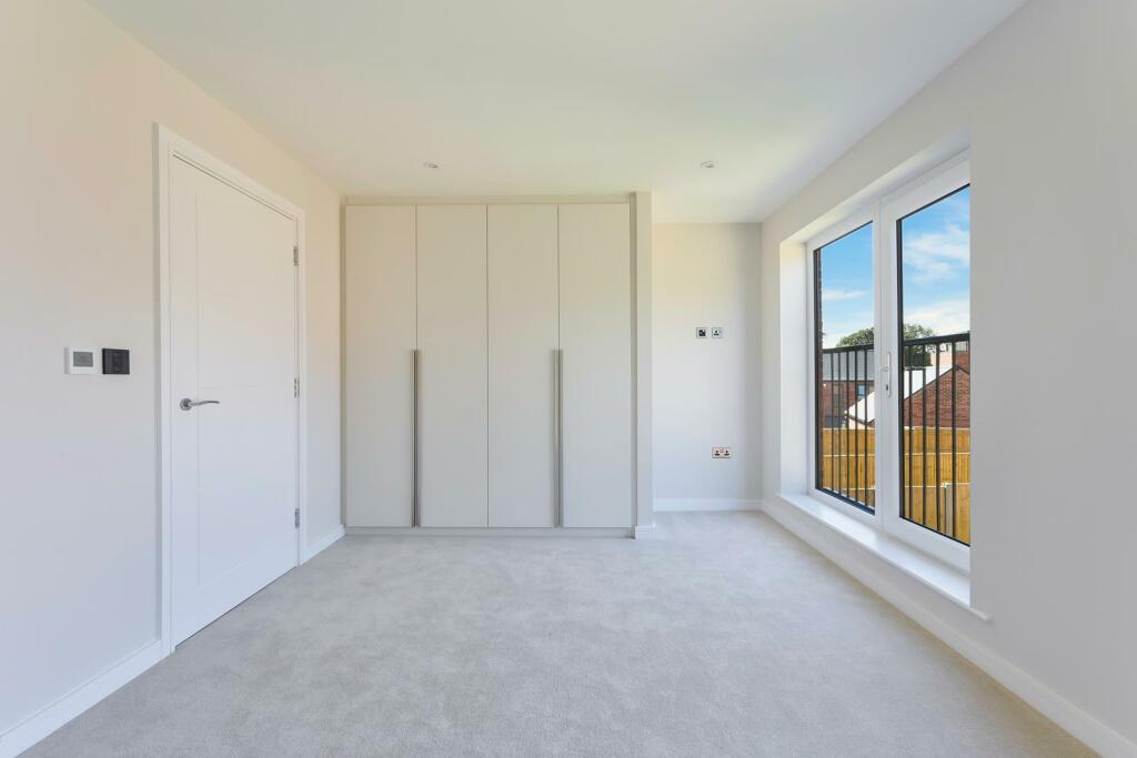 FAIRWAYS, HOUSE 1- Bedroom 1c.jpg