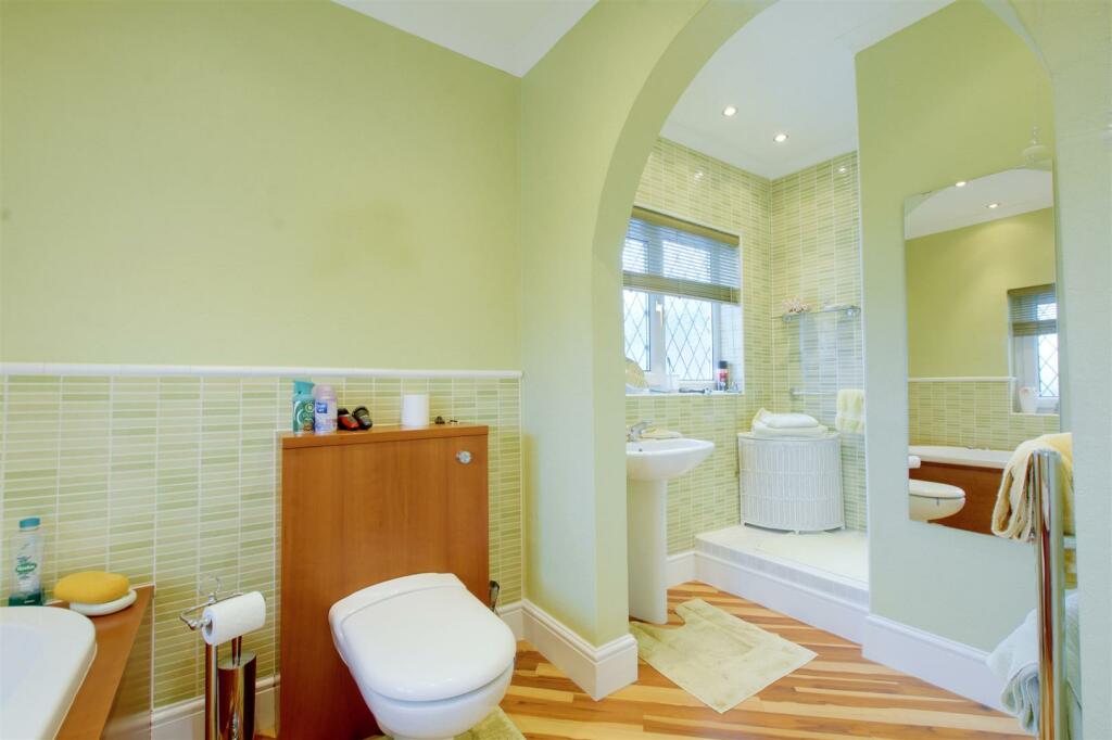 DSC_3361bathroom.jpeg