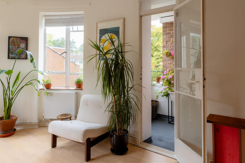 312268 - 250920_TMH_Ruskin_Park_House_197_015.jpg