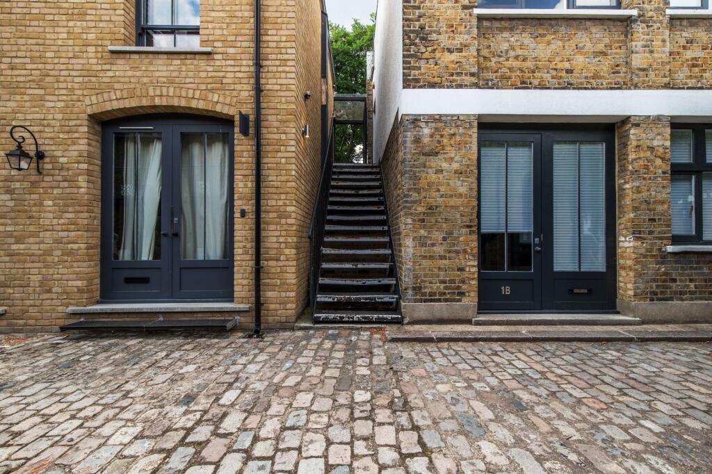entrance_door