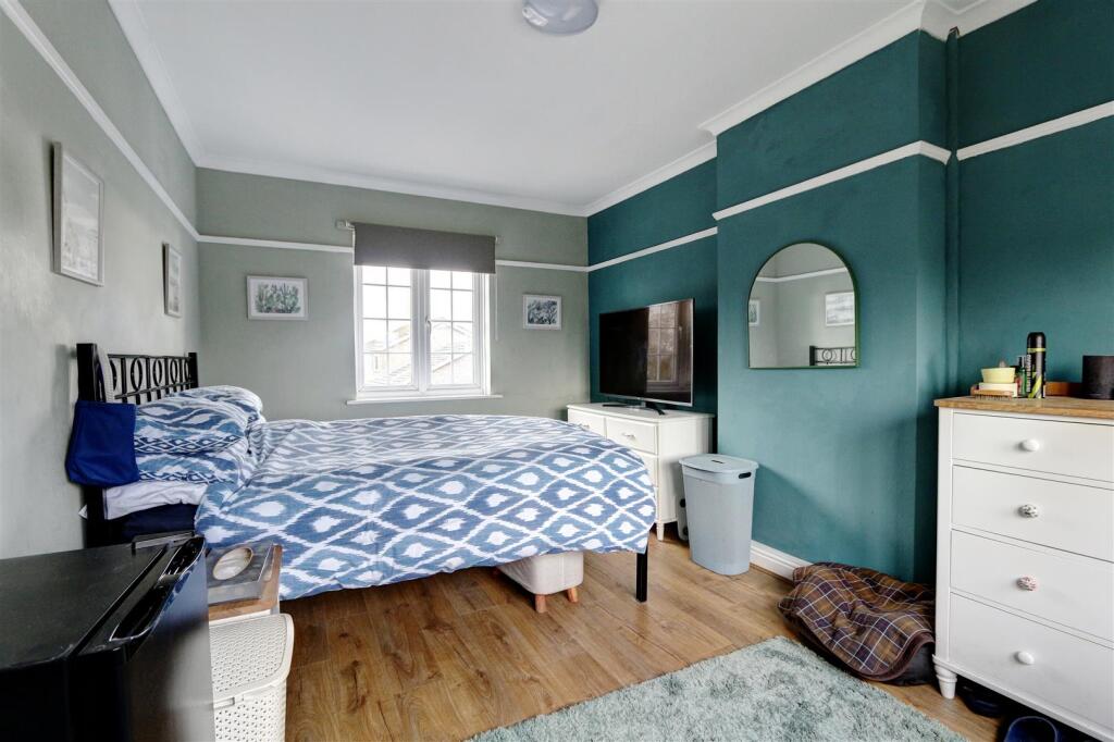 Bedroom 1:
