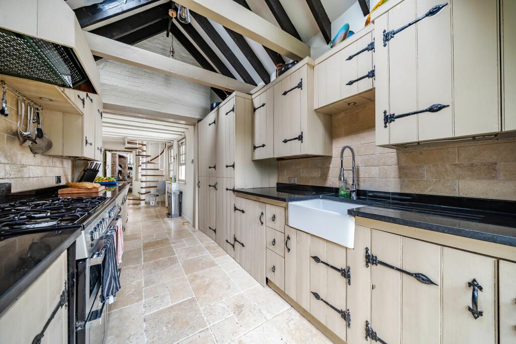 Kitchen (1)