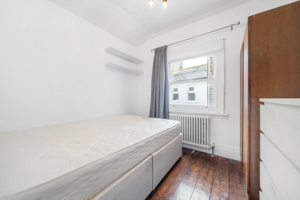 Bedroom 4.jpg