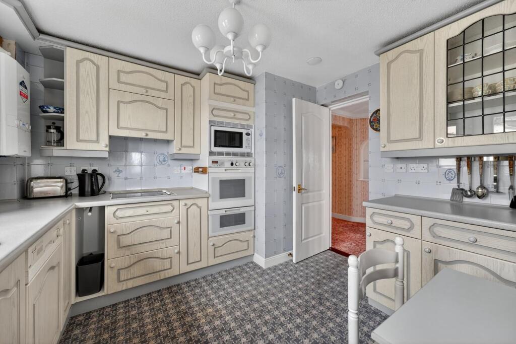 24 bowencraig, largs 00012.jpg
