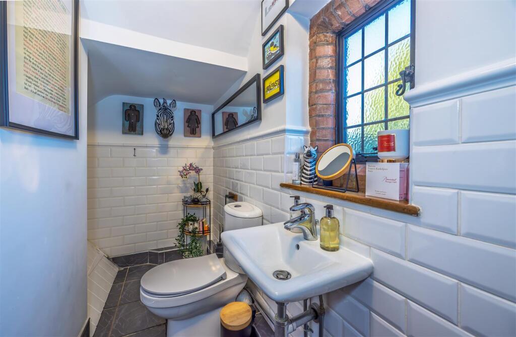 Guest Cloakroom SAPL3811-20251125-DxO_DeepPRIME XD