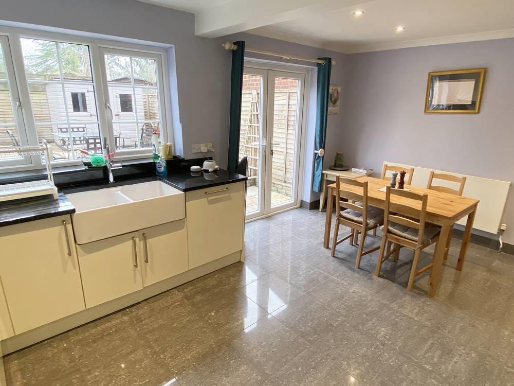 kitchen2.jpg