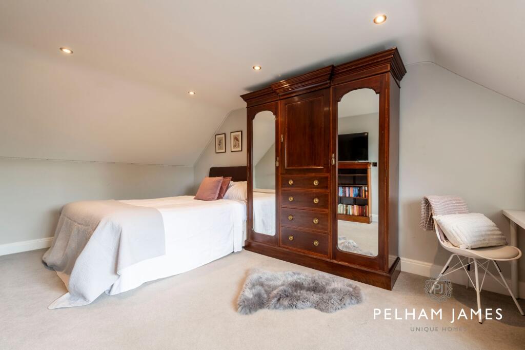 Bedroom 3, Winston House, Langham