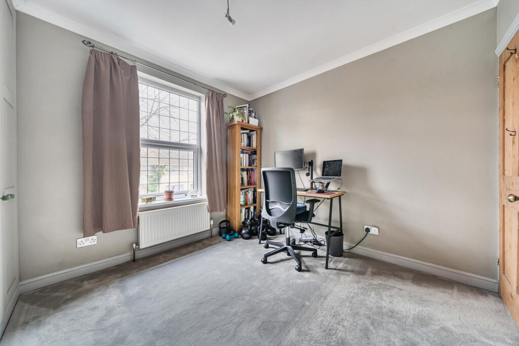 1396218-3-695d2a4...