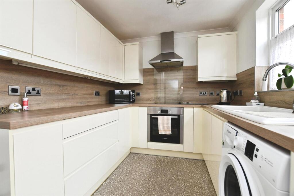 Fitted Kitchen