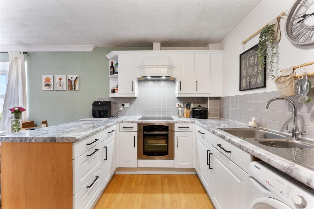 Open Plan Lounge &amp; Kitchen Diner