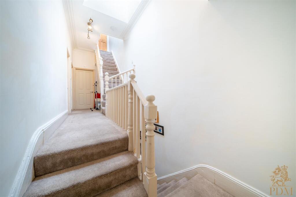 8 Claremont Rd Nottingham NG5 1BH