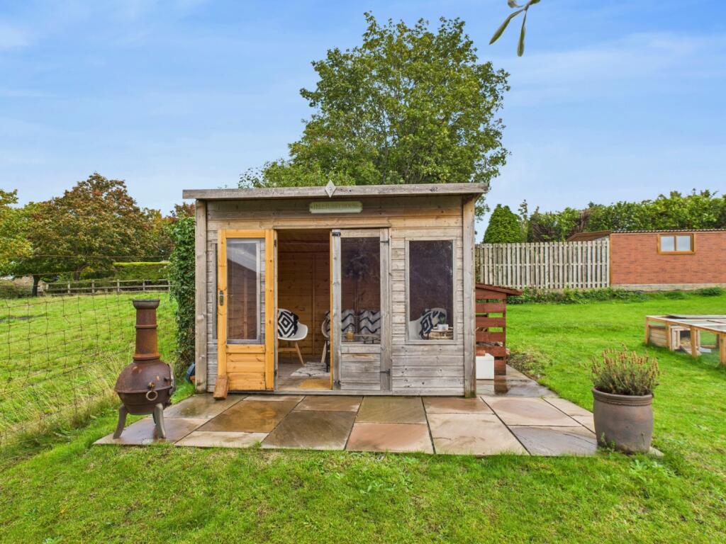 CAM04233G0-PR0029-STILL044