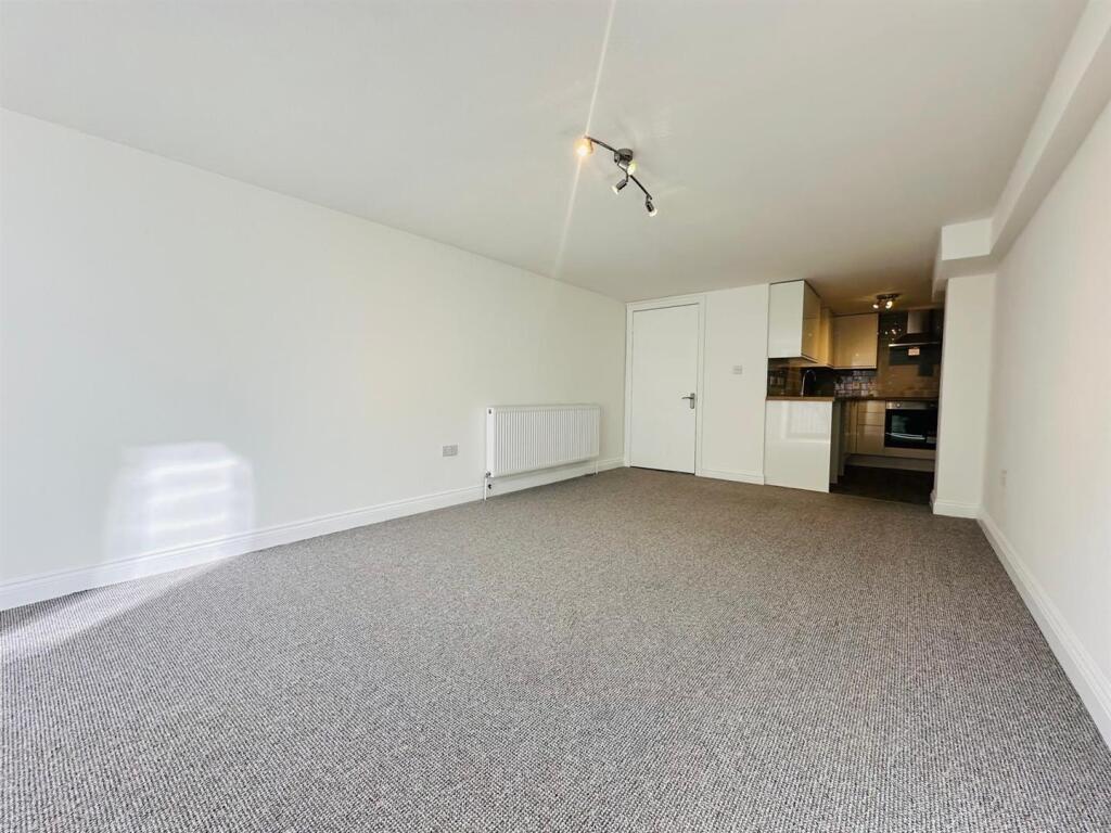 Lounge/Diner/Kitchen