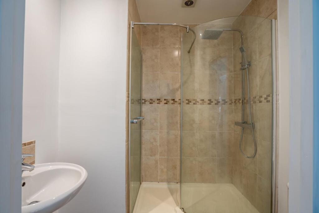 Shower Room.jpg