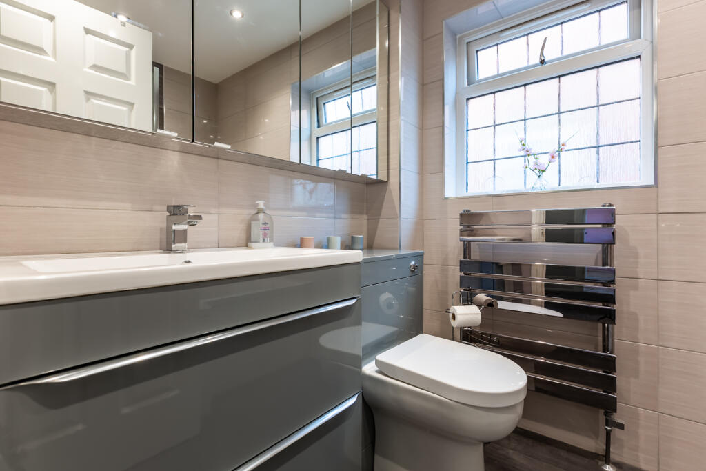 Robinson-David-Estate-Agents-Gloucester-Cherringto