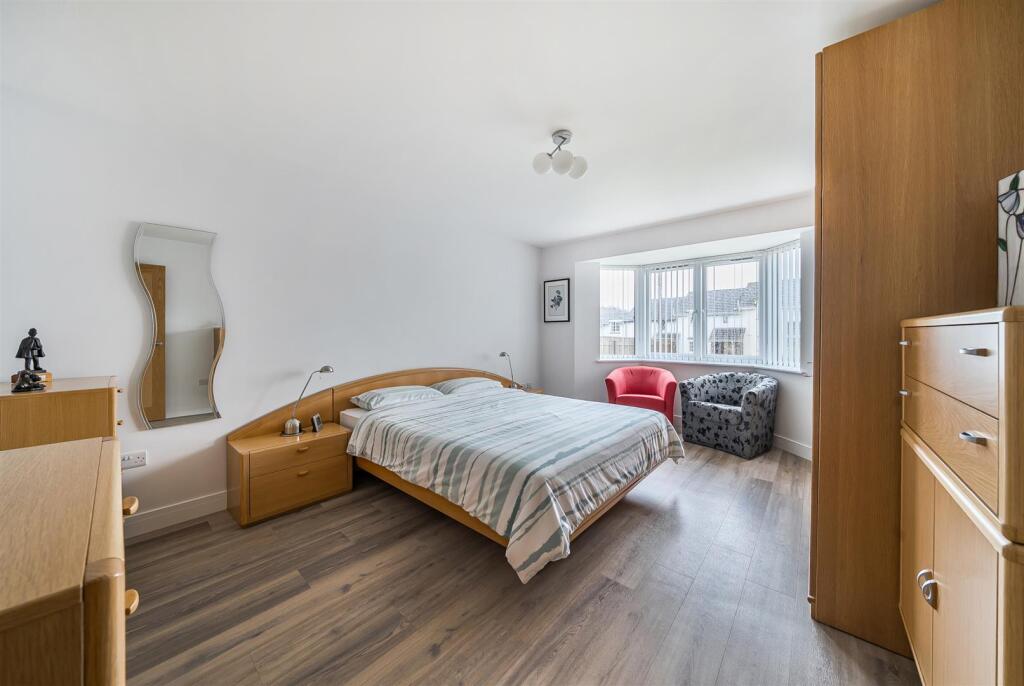 6 - 1386567-4-692dadc4c5eb6.jpg